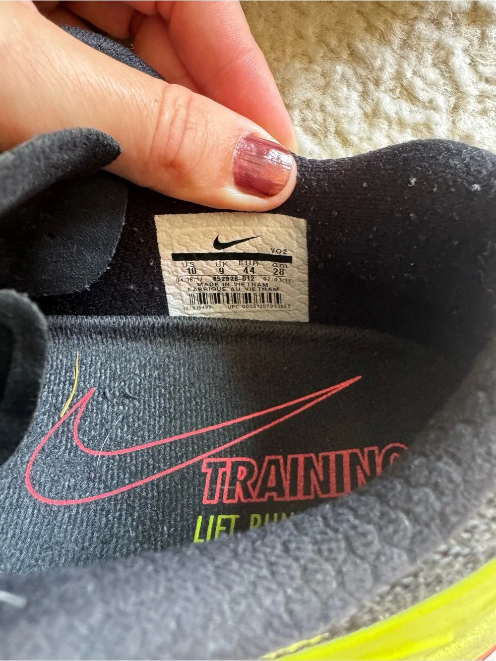 Nike Men’s Black Athletic Shoes with Neon Yellow Accents